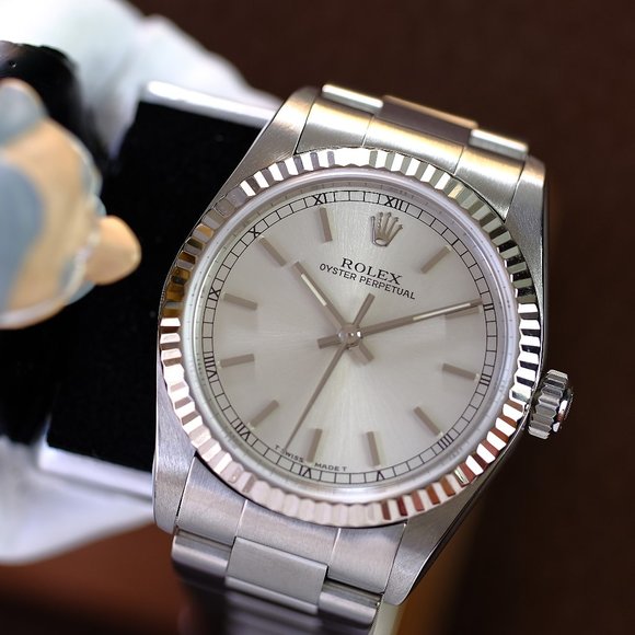 Rolex Oyster Perpetual 31mm Mint Condition Watch - Picture 3 of 10